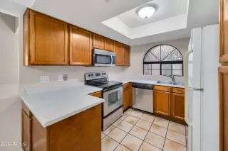 Photo #5: 6994680 Listing 