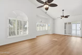 Photo #5: 6994970 Listing 