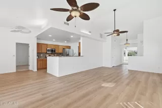 Photo #6: 6994970 Listing 