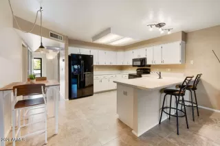 Photo #6: 6994983 Listing 