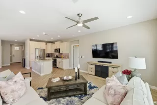 Photo #3: 6995084 Listing 