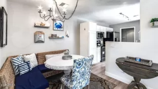 Photo #5: 6995439 Listing 