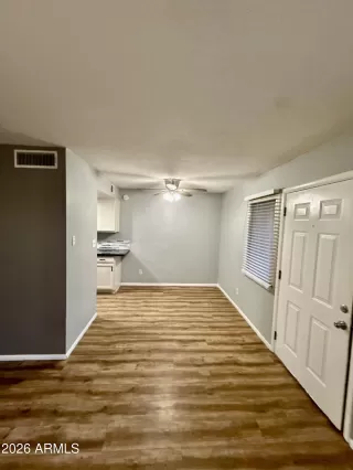 Photo #6: 6995441 Listing 