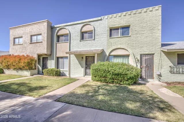 MLS: 6995464 Condo For Sale