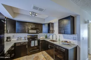 Photo #2: 6995464 Listing 