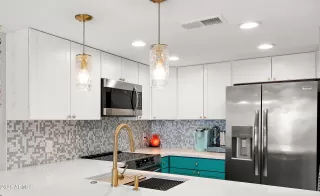 Photo #3: 6995484 Listing