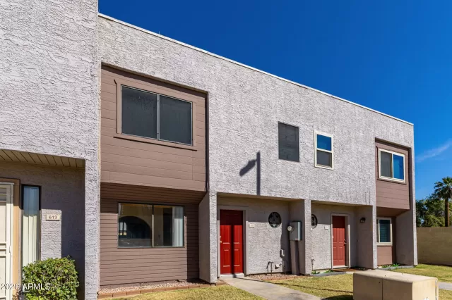 MLS: 6995496 Condo For Sale