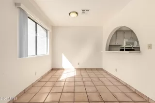 Photo #6: 6995496 Listing