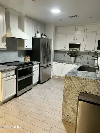 Photo #1: 6996193 Listing 