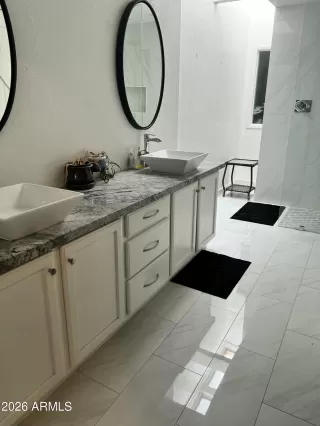 Photo #2: 6996193 Listing 