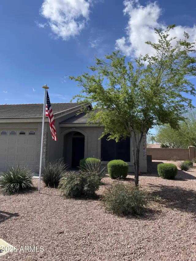 MLS: 6996233 Condo For Sale