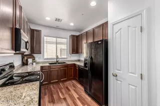 Photo #2: 6996417 Listing