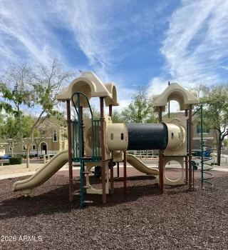 Photo #5: 6996429 Listing 