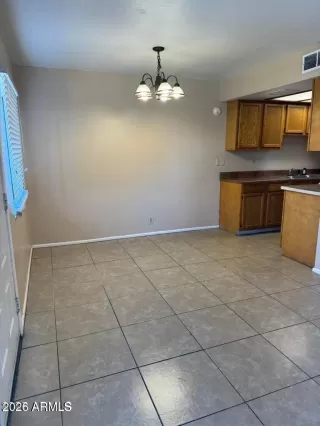 Photo #3: 6996459 Listing 