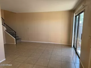 Photo #5: 6996459 Listing 