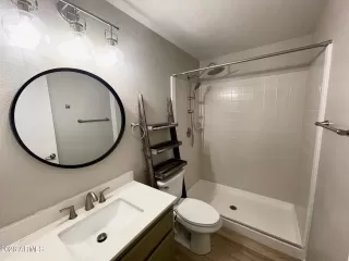 Photo #2: 6996780 Listing 