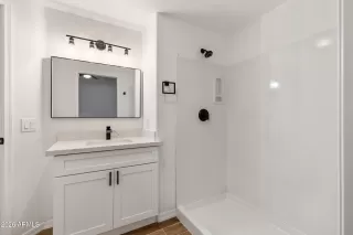 Photo #5: 6996866 Listing 