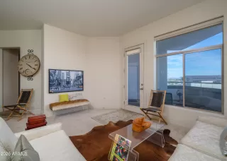 Photo #5: 6996950 Listing 