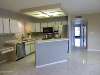 Photo #5: 6996966 Listing 