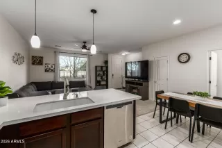 Photo #6: 6997164 Listing 