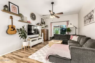 Photo #3: 6997272 Listing