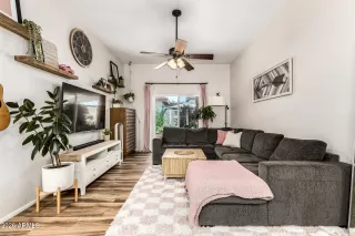 Photo #4: 6997272 Listing