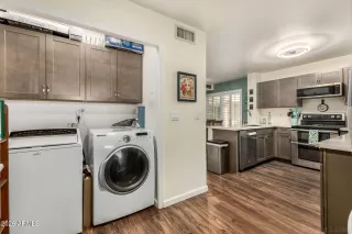 Photo #6: 6997278 Listing 