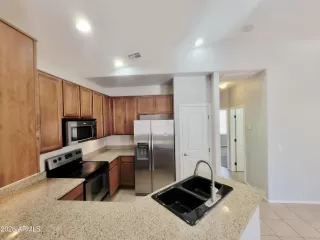 Photo #3: 6997602 Listing