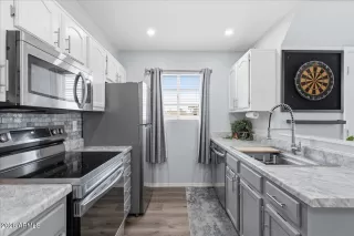 Photo #2: 6997641 Listing 