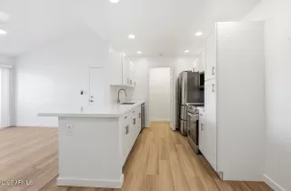 Photo #6: 6997767 Listing 