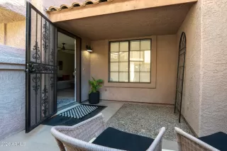 More Details about MLS # 6997806 : 925 N COLLEGE AVENUE G128#G128