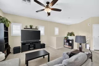 Photo #5: 6998102 Listing