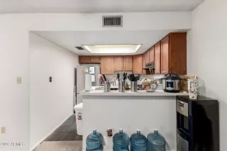 Photo #6: 6998258 Listing 