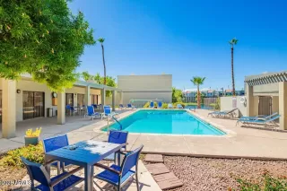 Photo #3: 6998443 Listing 