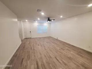 Photo #4: 6998478 Listing 