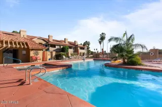 Photo #2: 6998624 Listing