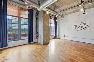 Photo #4: 6998719 Listing 