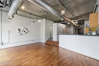 Photo #5: 6998719 Listing 