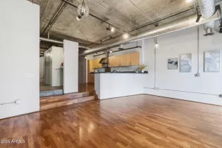 Photo #6: 6998719 Listing 