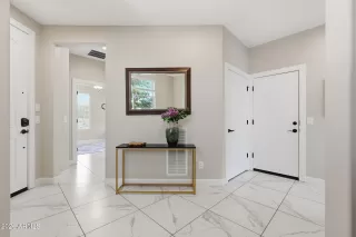 Photo #6: 6998736 Listing 