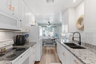 Photo #5: 6998803 Listing 