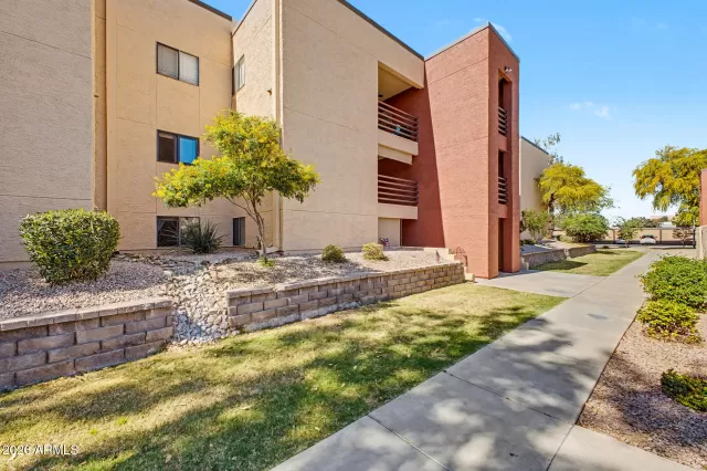 MLS: 6998869 Condo For Sale