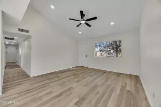 Photo #2: 6998883 Listing 