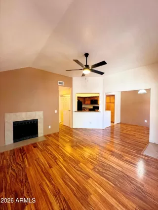 Photo #3: 6999022 Listing