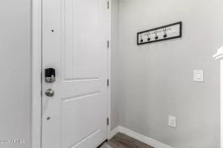 Photo #5: 6999071 Listing 