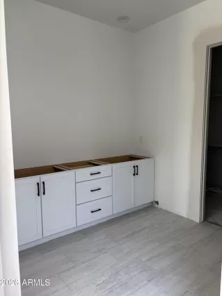 Photo #5: 6999229 Listing