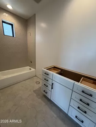 Photo #6: 6999229 Listing