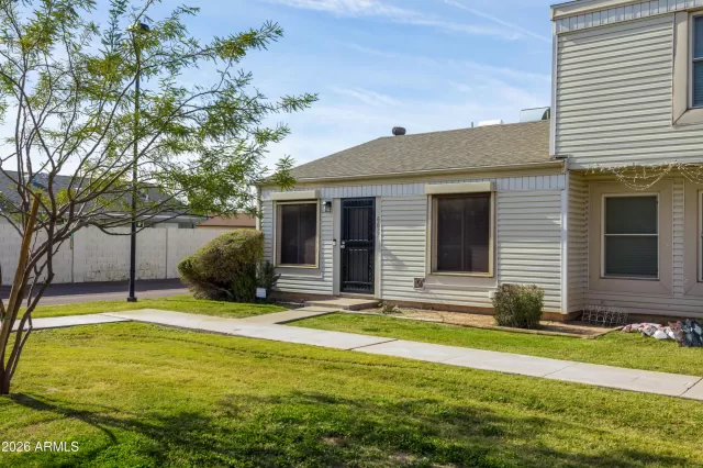 MLS: 6999402 Condo For Sale