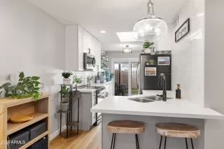 Photo #1: 6999402 Listing 