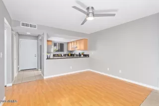 Photo #3: 6999437 Listing